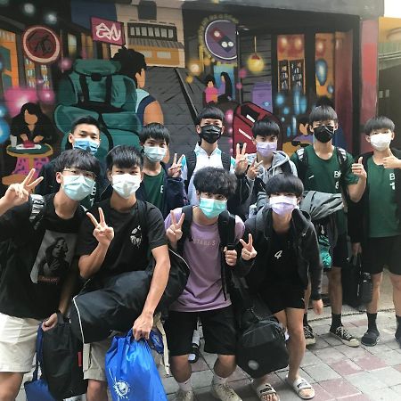 Mydeer Backpacker Hostel Tainan Exterior photo